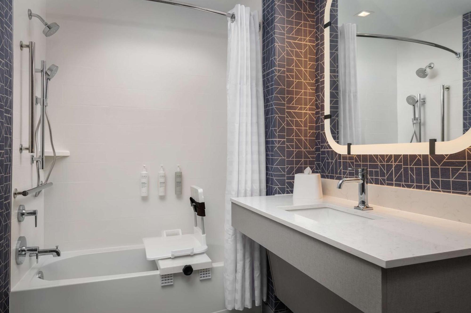 Homewood Suites By Hilton Newport Cincinnati エクステリア 写真